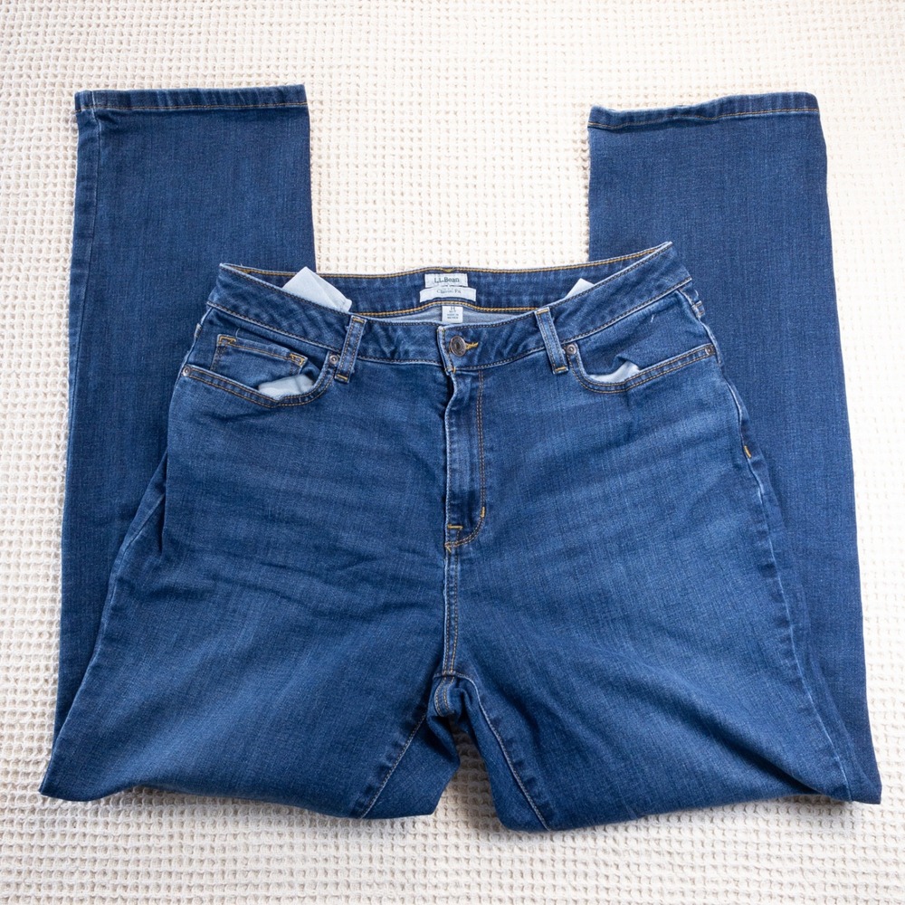 LL Bean Classic Fit Jeans Womens 14 M/T Medium Wash Straight Leg Denim Blue